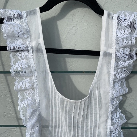 Handmade Lace Apron - Picture 2 of 6
